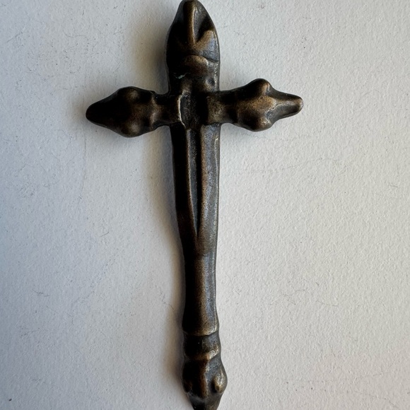 Jewelry - Kalevala Kori “Sisilisko” Bronze Patina (Lizard) Cross Shaped Pendant